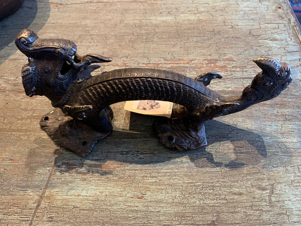 Bronze dragon handle