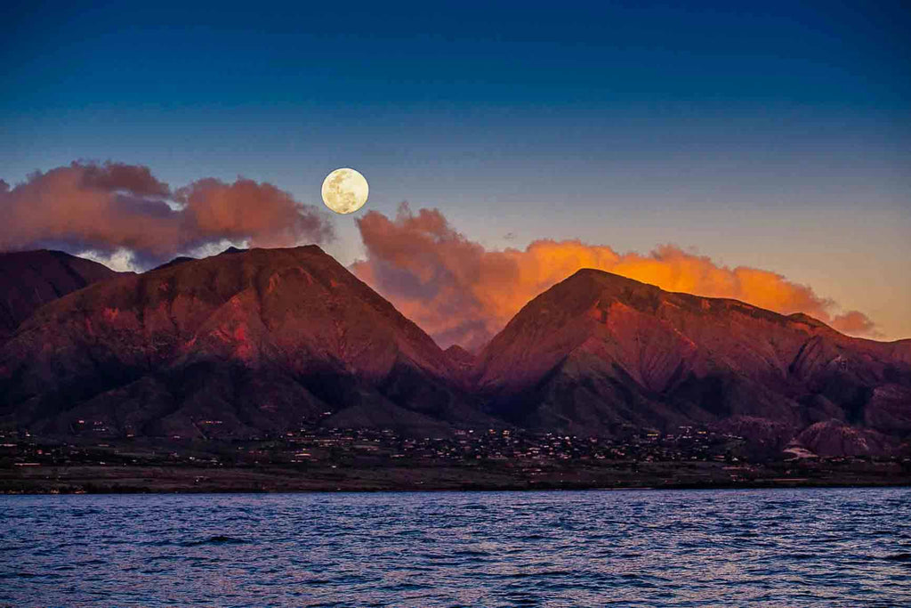 Mahealani "Heavenly Moon"